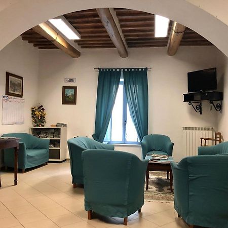 Hotel Residenza Pitigliano Gens Petilia - Nuova Gestione Exterior foto