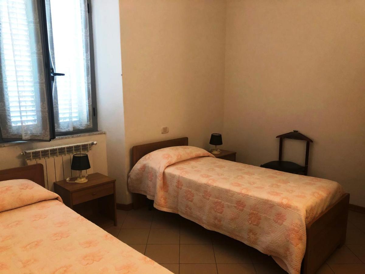 Hotel Residenza Pitigliano Gens Petilia - Nuova Gestione Exterior foto