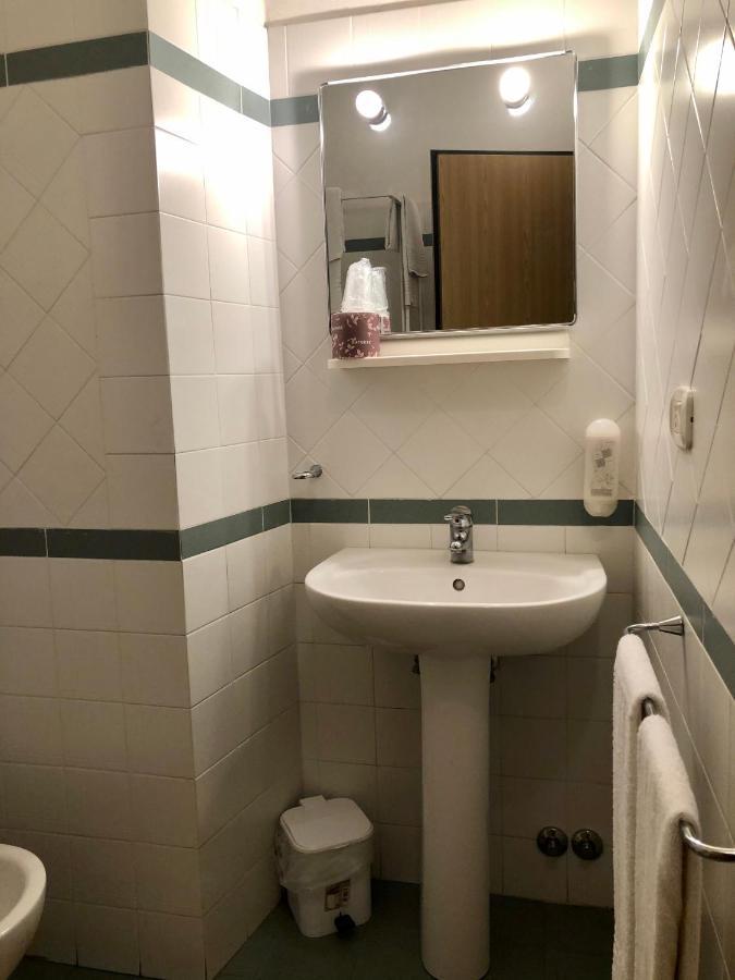 Hotel Residenza Pitigliano Gens Petilia - Nuova Gestione Exterior foto