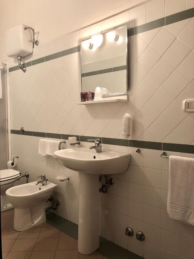 Hotel Residenza Pitigliano Gens Petilia - Nuova Gestione Exterior foto