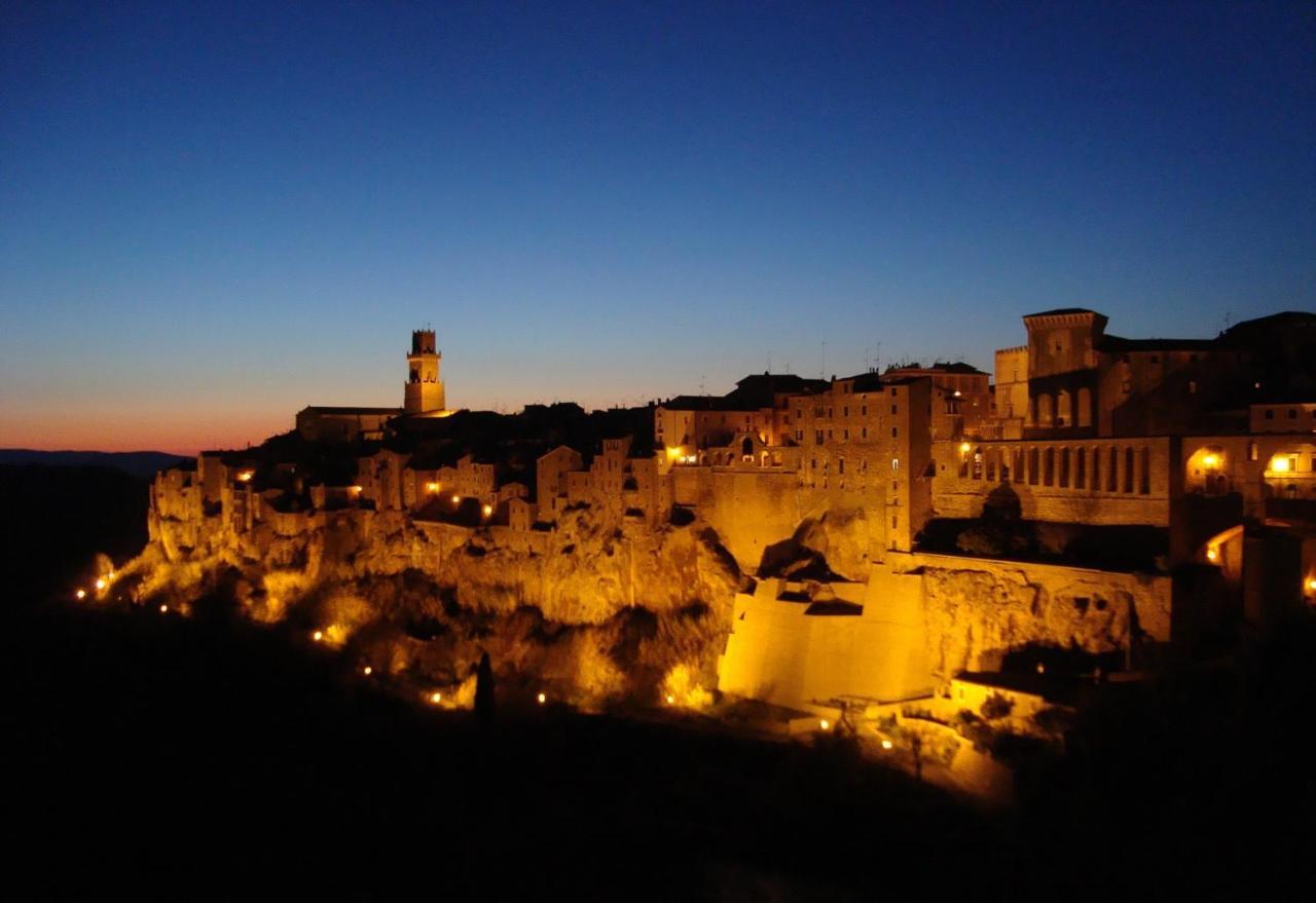Hotel Residenza Pitigliano Gens Petilia - Nuova Gestione Exterior foto