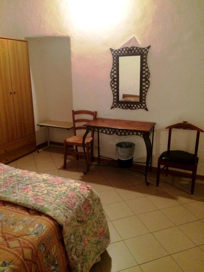 Hotel Residenza Pitigliano Gens Petilia - Nuova Gestione Exterior foto