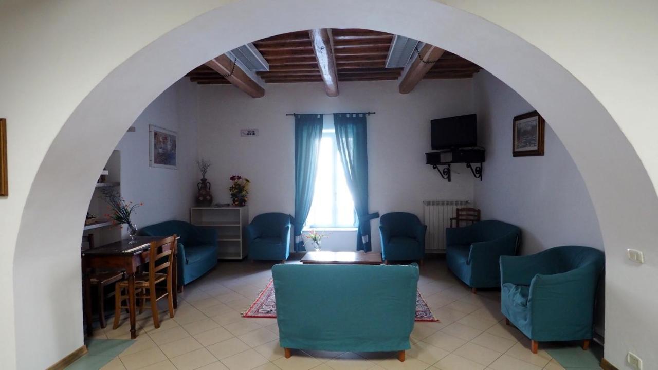 Hotel Residenza Pitigliano Gens Petilia - Nuova Gestione Exterior foto