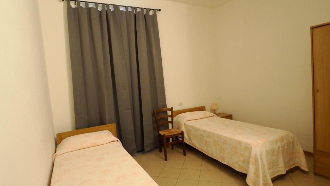 Hotel Residenza Pitigliano Gens Petilia - Nuova Gestione Exterior foto