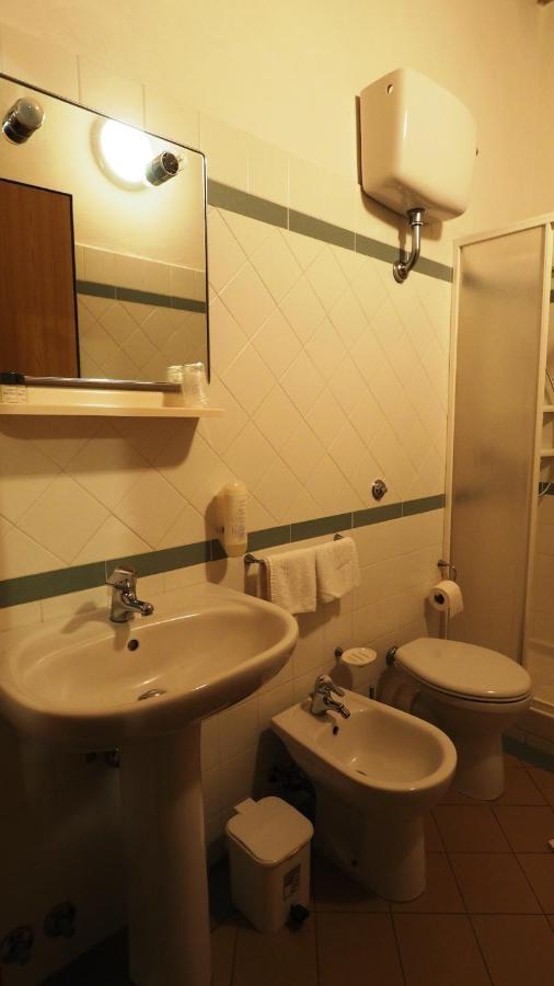 Hotel Residenza Pitigliano Gens Petilia - Nuova Gestione Exterior foto