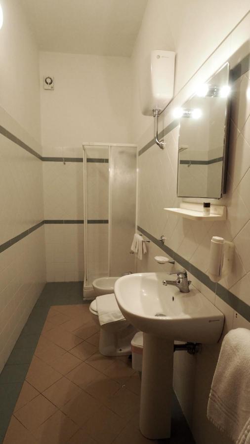 Hotel Residenza Pitigliano Gens Petilia - Nuova Gestione Exterior foto